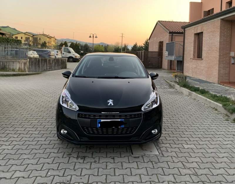 Peugeot 208 Allure