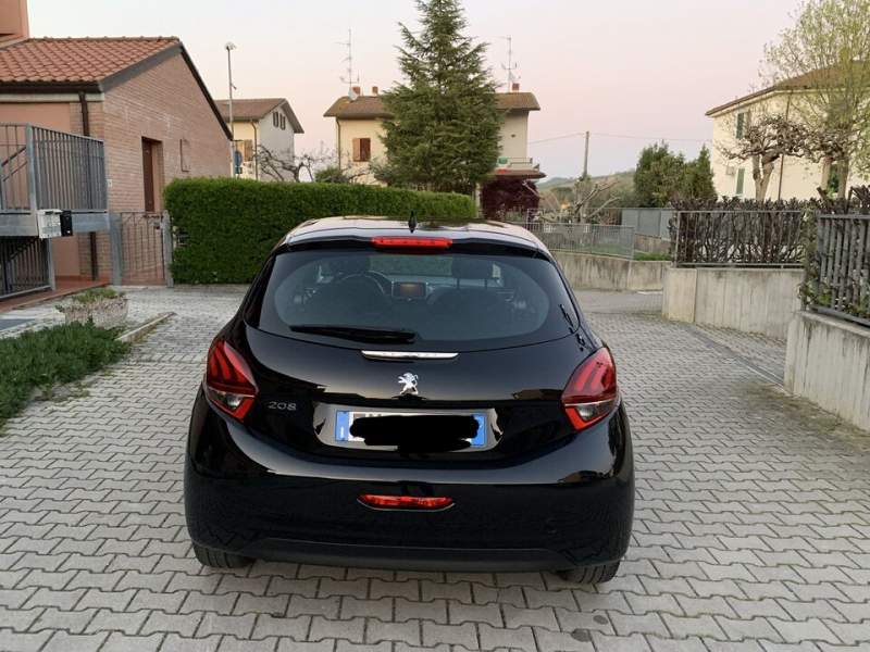 Peugeot 208 Allure