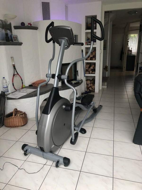 Cross trainer salvaspazio Marchio: Fitness Vision X6200