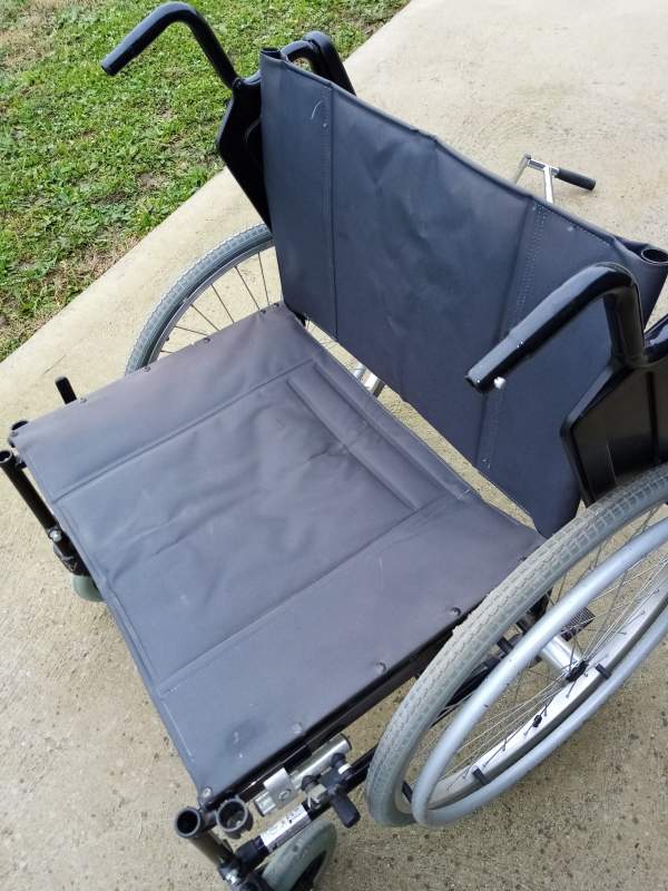 Carrozzina per disabili, seduta 58 cm, doppia crociera