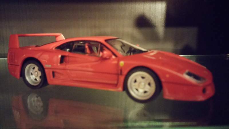 1:43 Ferrari F40