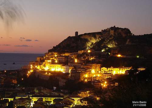 Vacanze al mare trasparente della Calabria tirrenica fronte Eolie